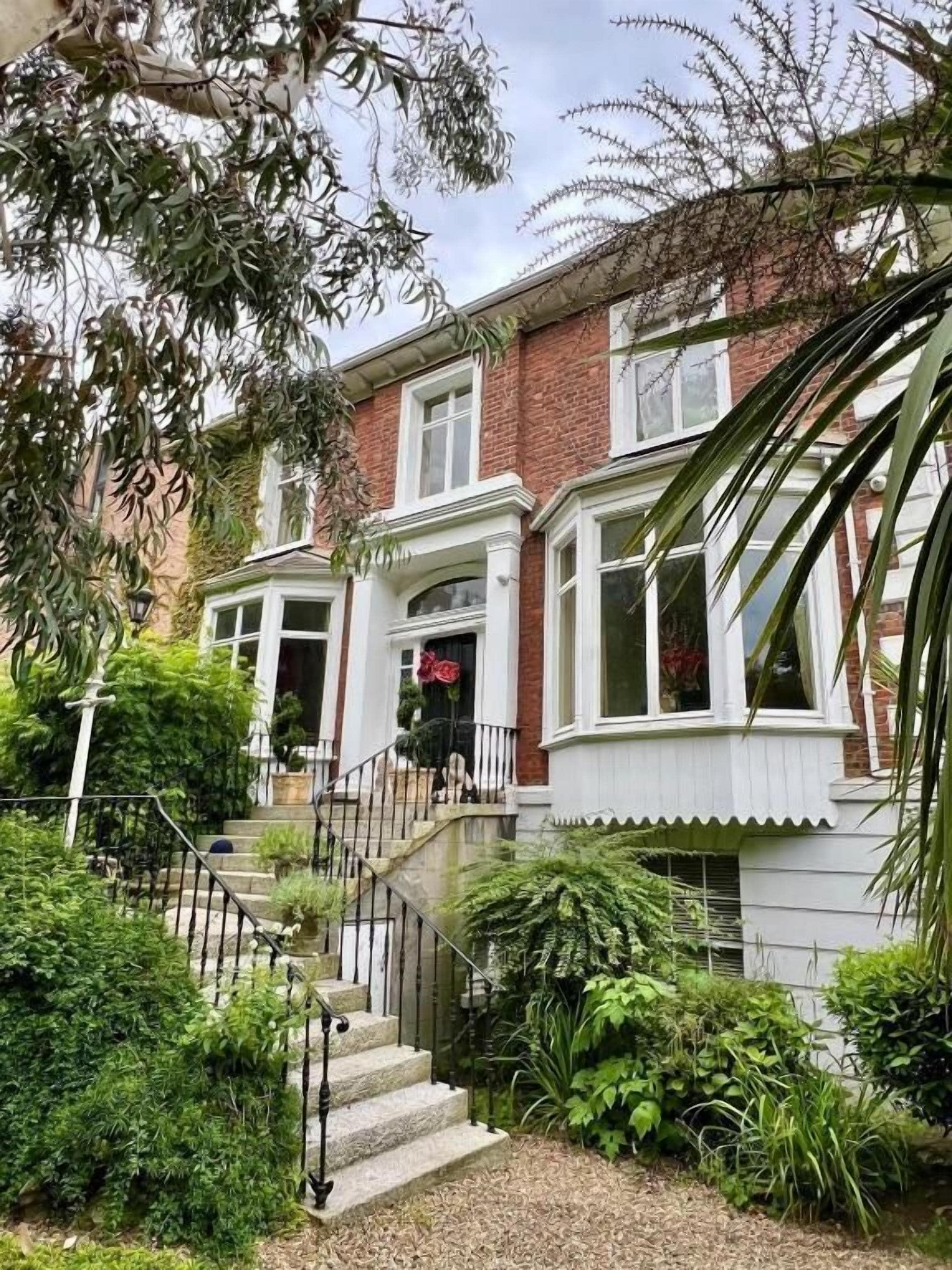 Burlington Townhouse — Photos 1